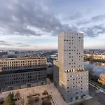 Skyflow - Sur L\'Ile De Nantes